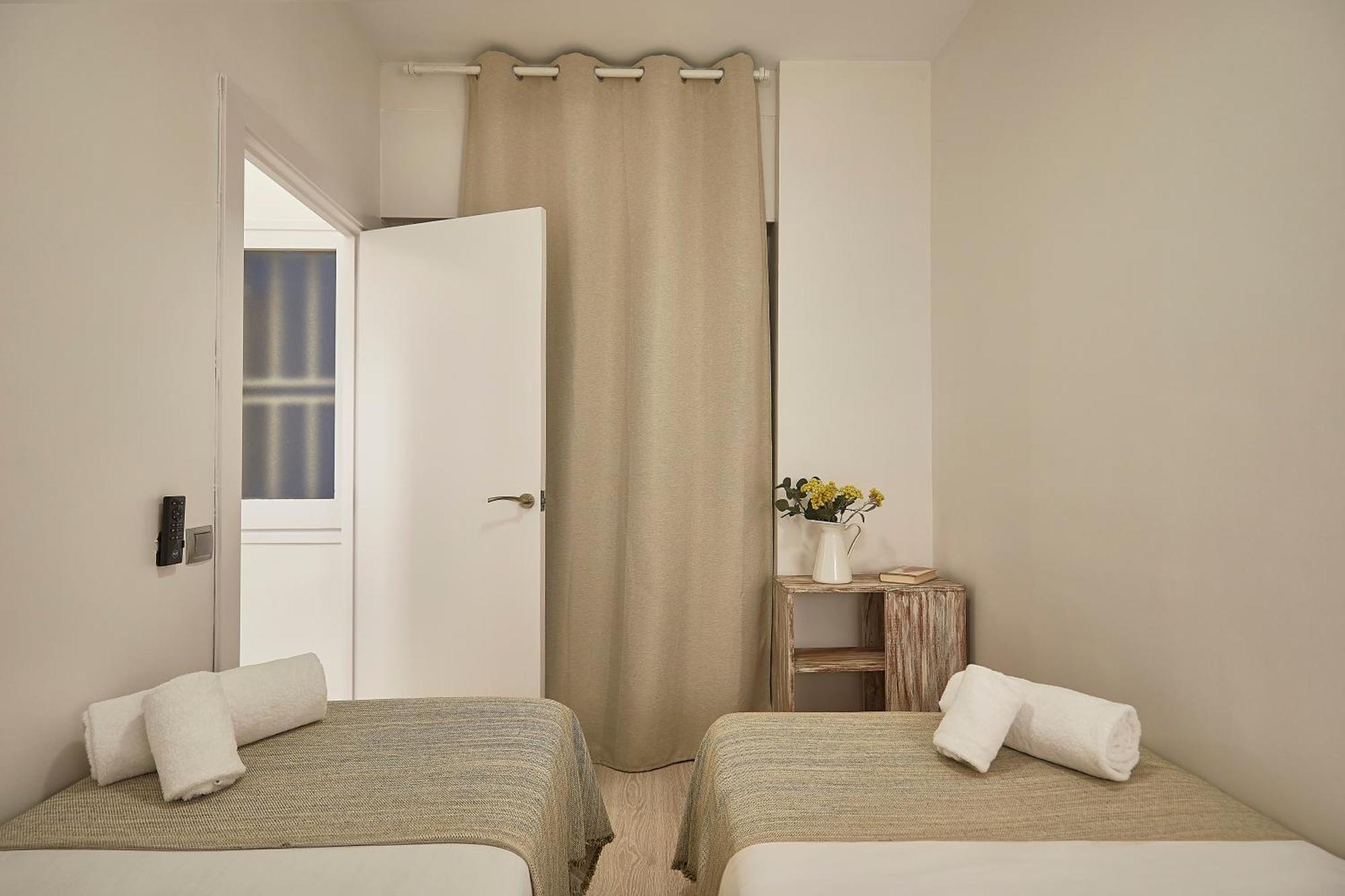 Апартаменты Bbarcelona Modern Eixample Flat Экстерьер фото